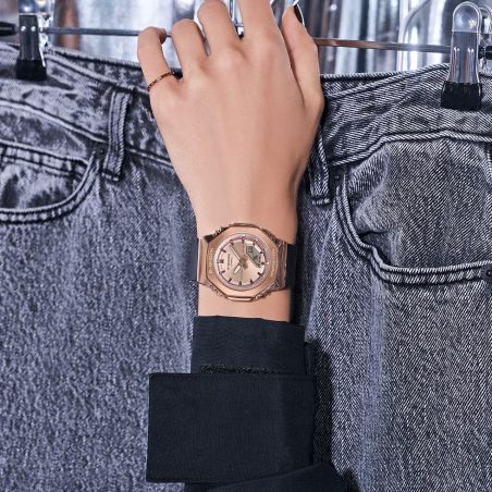 MONTRE FEMME G-SHOCK S2100 RESINE NOIR ET OR