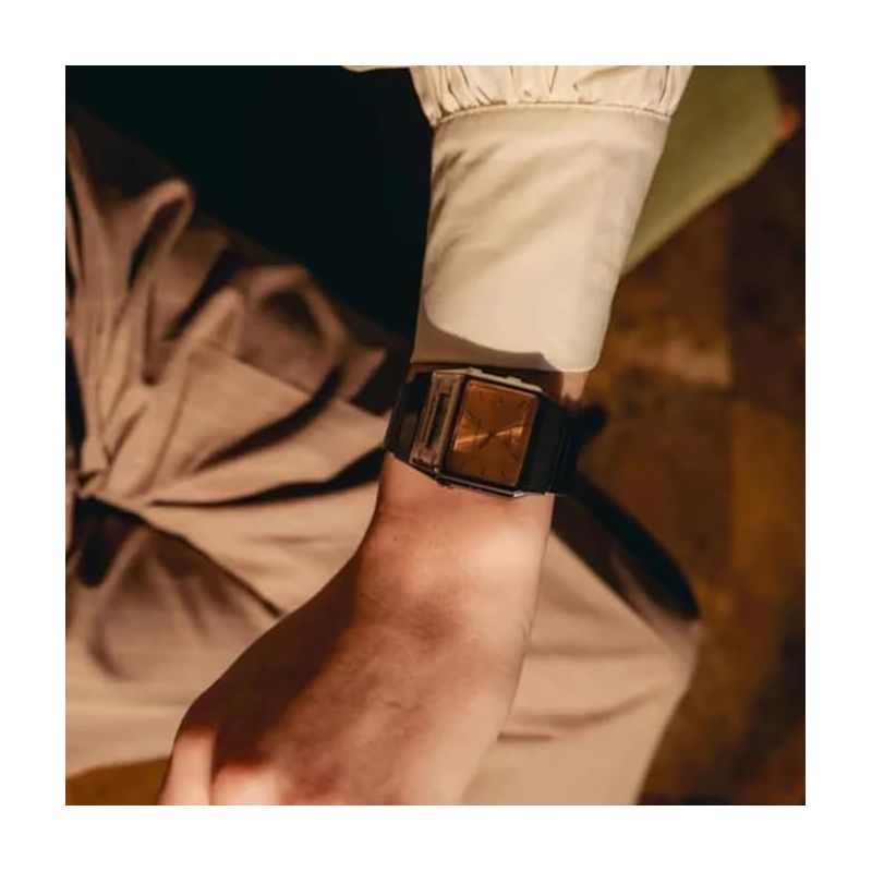 VINTAGE EDGY AQ-800ECGG-4AEF GREY AND ORANGE STEEL WATCH