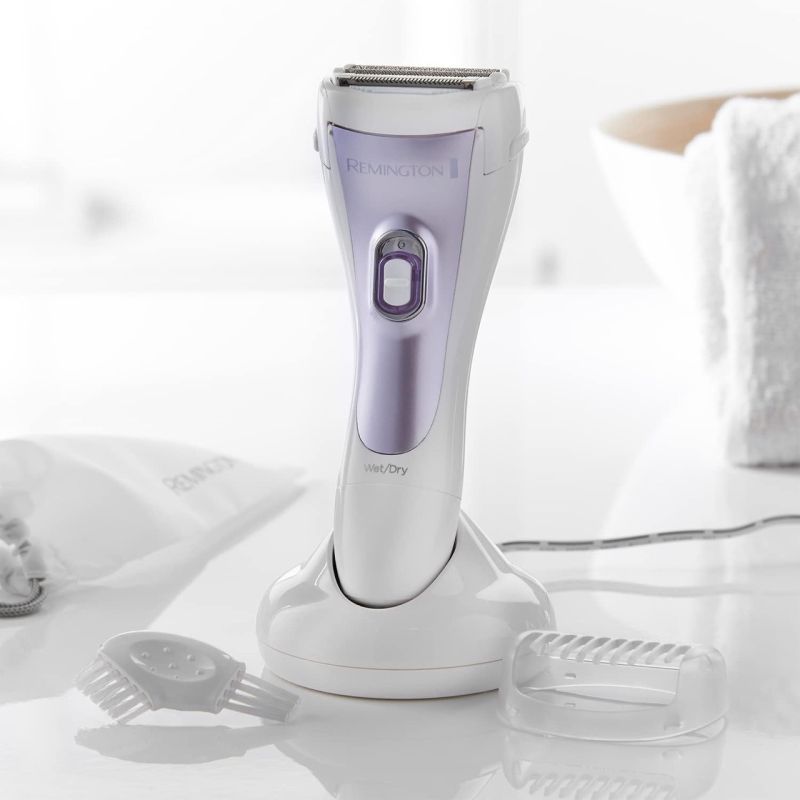 SMOOTH AND SILKY FEMININE RAZOR