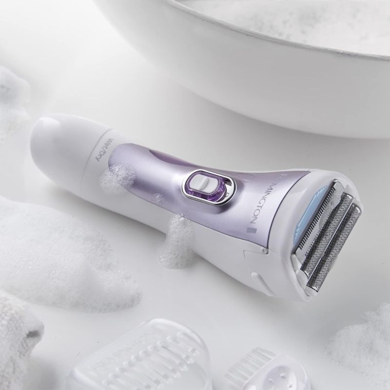 SMOOTH AND SILKY FEMININE RAZOR