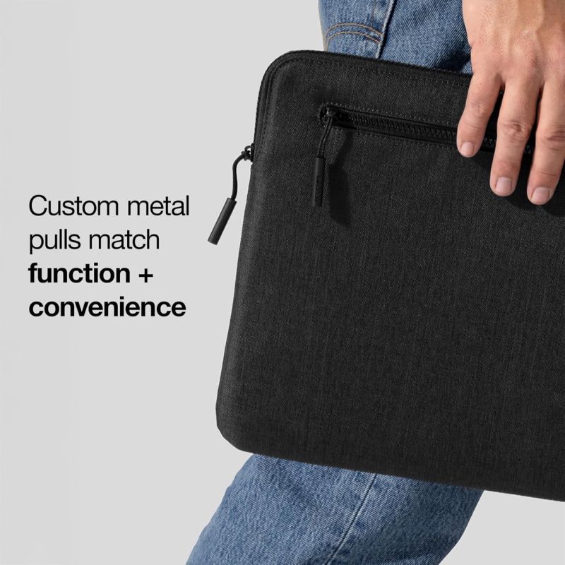 16" WOOLENEX MACBOOK PRO GRAPHITE SLEEVE