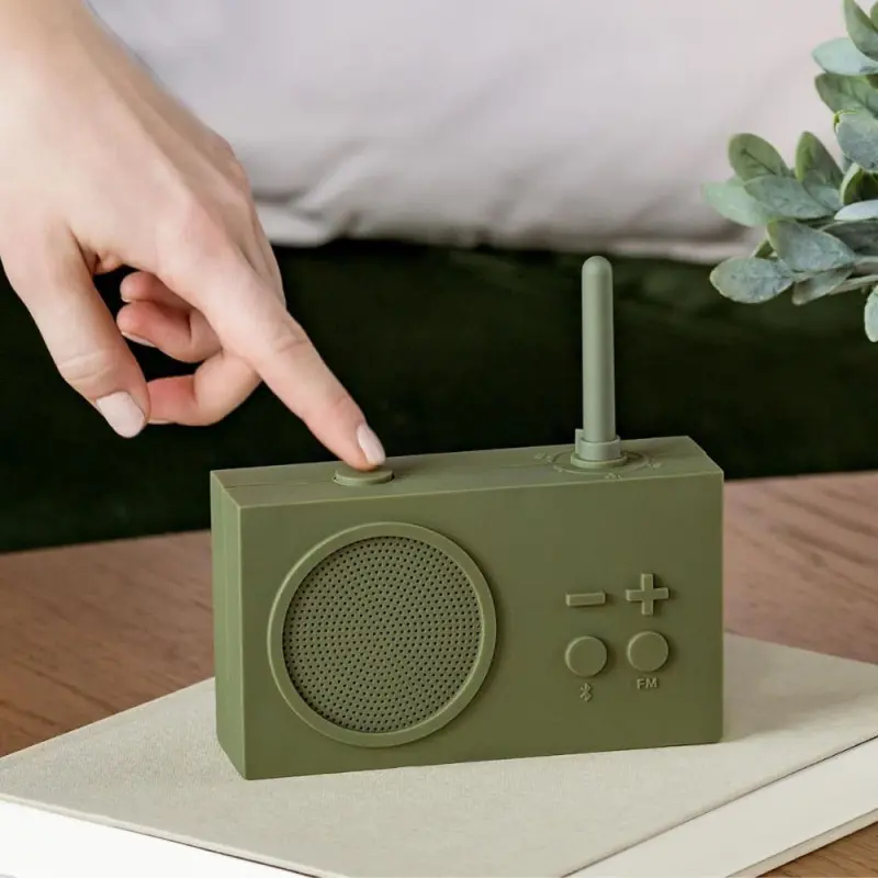 Woman with sweatshirt